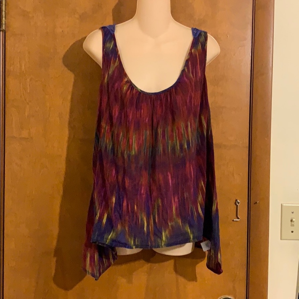 SUPER CUTE cool and funky purple tank Large